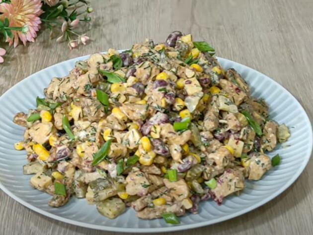 Смешайте эти ингредиенты – и салат получится невероятно нежный, вкусный и питательный. Рецепт 