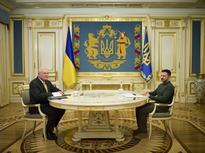 Встреча с Келлогом восстанавливает надежду, экономика и безопасность "должны идти рядом" – Зеленский