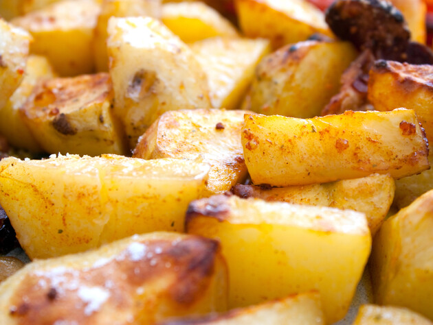 Клопотенко объяснил, зачем добавляет к картофелю это. Советы кулинара