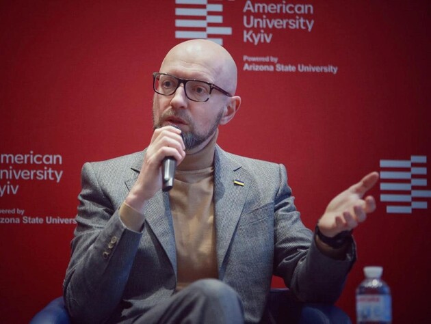 Рада должна принять резолюцию о проведении выборов через полгода после подписания мирного соглашения – Яценюк