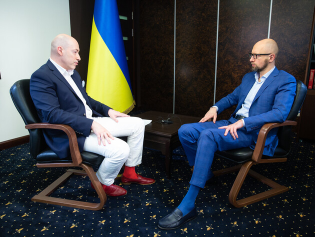 Союз Путина с Трампом, капитуляция Украины, кто платит Арестовичу. Стрим Гордона с Яценюком. Трансляция