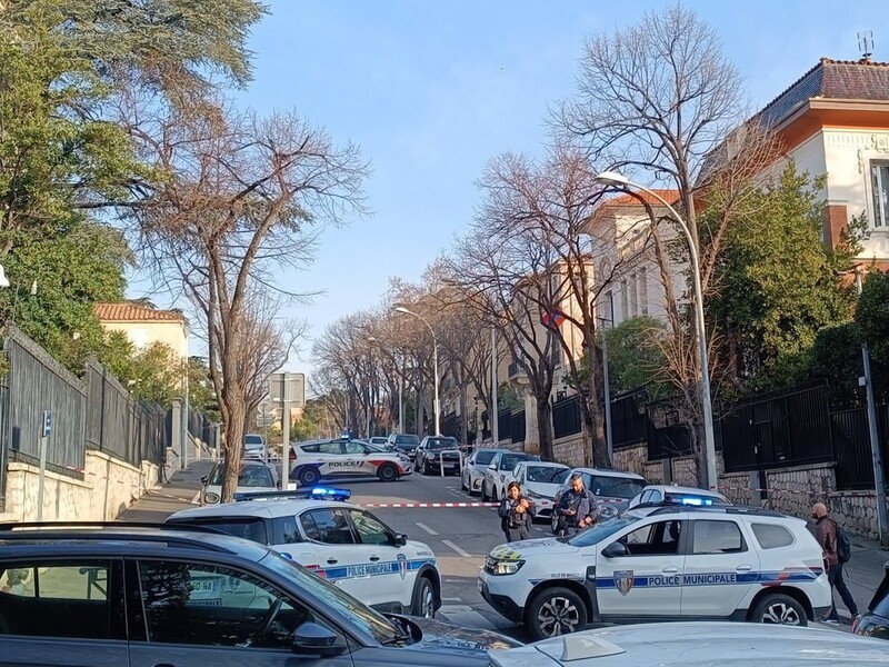 У нападі на консульство РФ у Марселі зізналося двоє громадян Франції