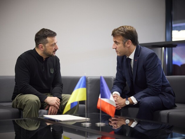 Зеленский обсудил с Макроном его визит в США. СМИ пишут о резких разногласиях между президентом Франции и Трампом