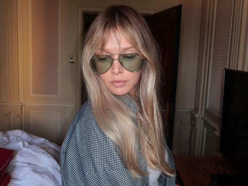 Брежнева запела на английском языке