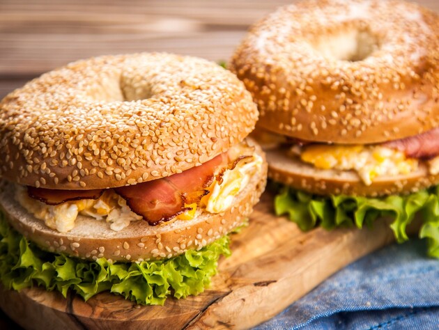 Приготовьте эти вкусные булочки по простому рецепту – и их можно есть как с начинкой, так и без