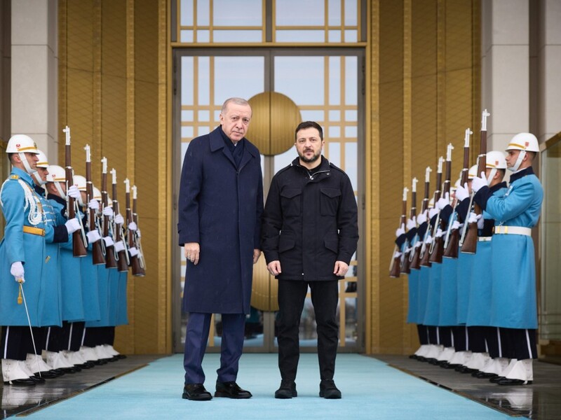Турция открыта к размещению миротворцев в Украине, Эрдоган обсуждал это с Зеленским и Лавровым – Bloomberg