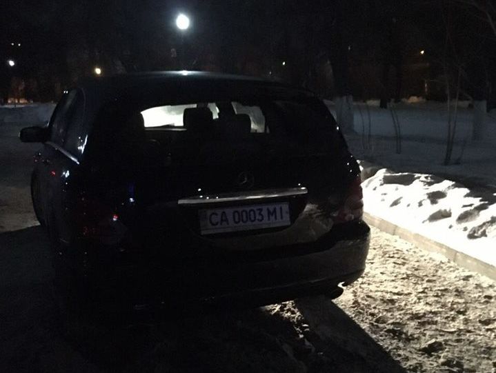 В Черкассах пьяный депутат за рулем Mercedes сбил человека &ndash; полиция