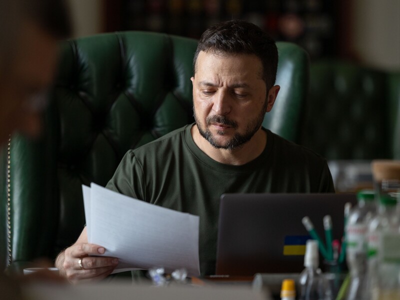 "Никаких шагов назад". Зеленский заявил, что Украина готова подписать с США соглашение о недрах