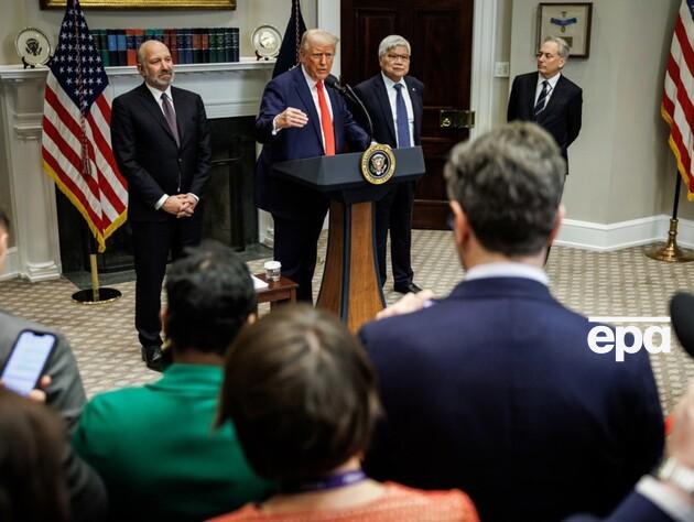 WSJ рассказала, как в Белом доме принимали решение остановить помощь Украине