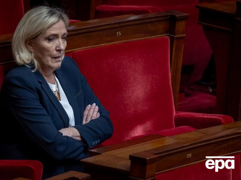 Ле Пен осудила остановку военной помощи США для Украины