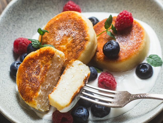 Скористайтеся цими п'ятьма секретами приготування сирників. Рецепт нутриціолога 