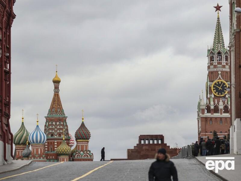 В Кремле отреагировали на заявления Макрона об обсуждении использования ядерного оружия