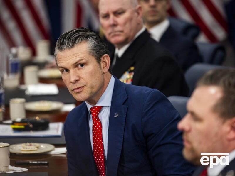 Зупинення військової допомоги Україні є тимчасовим – міністр оборони США