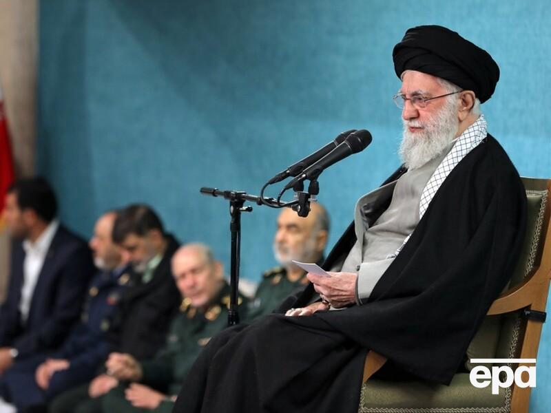 Хаменеї заявив, що Іран не вестиме переговорів з "урядами-залякувачами"
