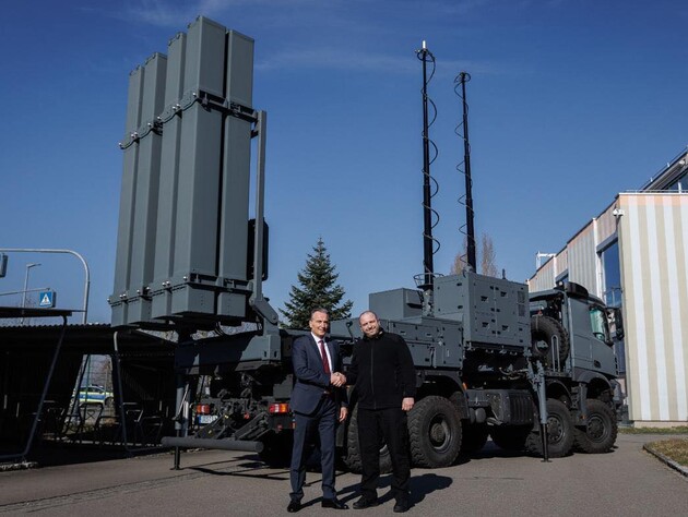 Україна домовилася з виробником IRIS-T про збільшення втричі постачання ракет і систем