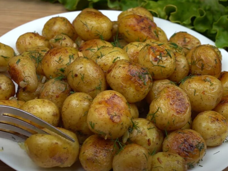 Воспользуйтесь этим простым рецептом – и получится идеальный картофель 