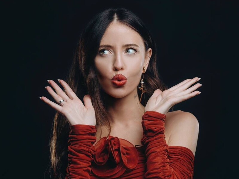 Дорофеева показала новое романтическое фото с мужем