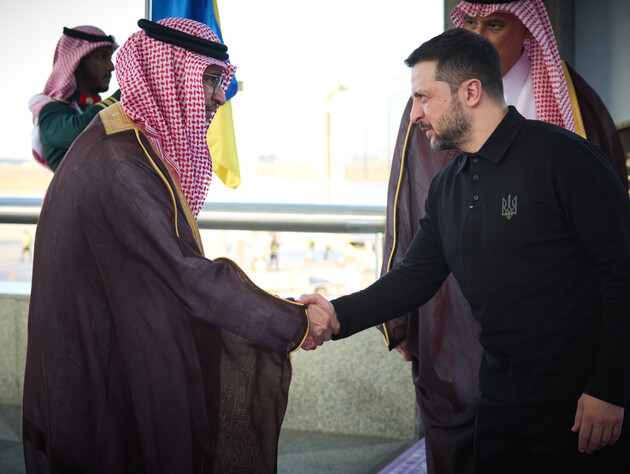 Зеленский прибыл в Саудовскую Аравию