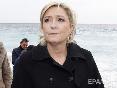 Опрос: Ле Пен лидирует в первом туре выборов президента Франции