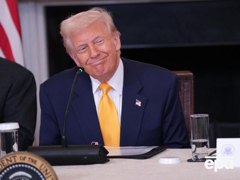 Белый дом объявил, что Трамп "усадил Россию и Украину за стол переговоров"