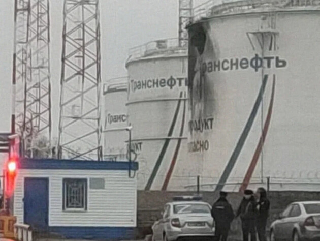 Удар українськими дронами по стратегічних об'єктах у РФ 11 березня був наймасштабнішим за всю війну – розвідка Британії