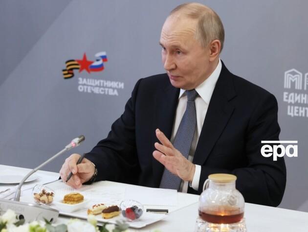 РФ может потребовать прекращения поставок оружия в Украину в качестве условия для прекращения огня – Bloomberg