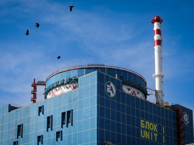 Зеленский подписал закон, разрешающий закупку российских реакторов для достройки Хмельницкой АЭС