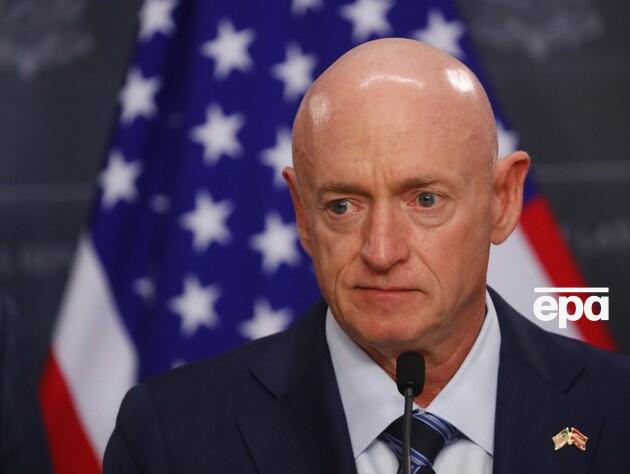 Сенатор США отказался от автомобиля Tesla из-за Маска, который назвал его предателем