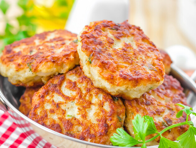Додайте це в рублені курячі котлети – і вони вийдуть хрусткими зовні, ніжними й дуже делікатними всередині