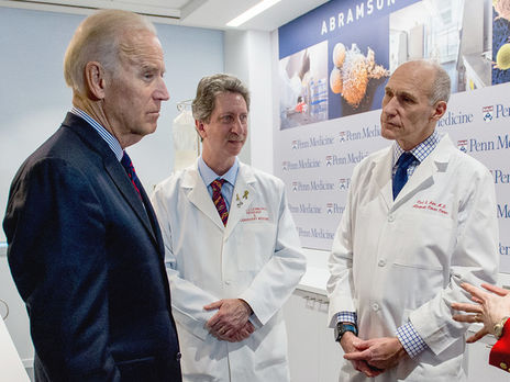 Ушедший с поста вице-президент США Байден будет преподавать в университете