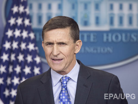 Радник Трампа з нацбезпеки, викритий у телефонних переговорах з послом РФ, подав у відставку – CNN