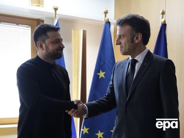 Макрон наближається до зіткнення з Трампом через його прагнення допомогти Україні – Bloomberg 