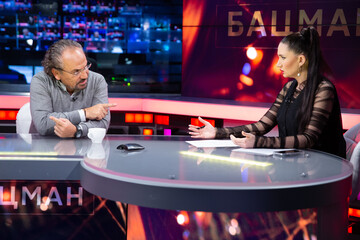 Про що говорили Трамп і Путін, Росія зриває припинення вогню, що чекає на Україну. Стрим Бацман із Шустером. Трансляція