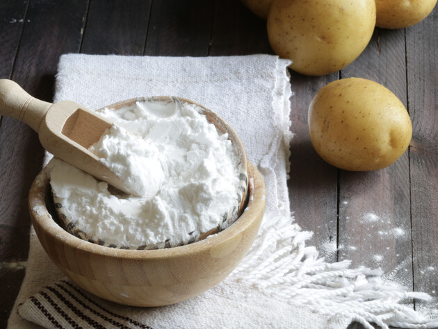 Картопляний чи кукурудзяний – один зробить крем ніжним, інший утримає фарш. Дізнайтеся, який крохмаль куди