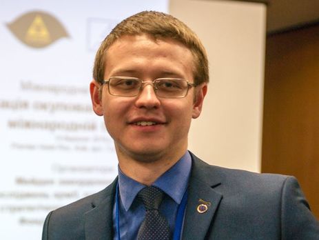 Среди кандидатов на пост советника по безопасности США генерал Петреус. Его появление было бы чрезвычайно позитивно для Украины – аналитик Белесков