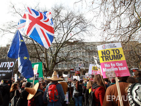 Правительство Великобритании отказалось отменить визит Трампа в Лондон