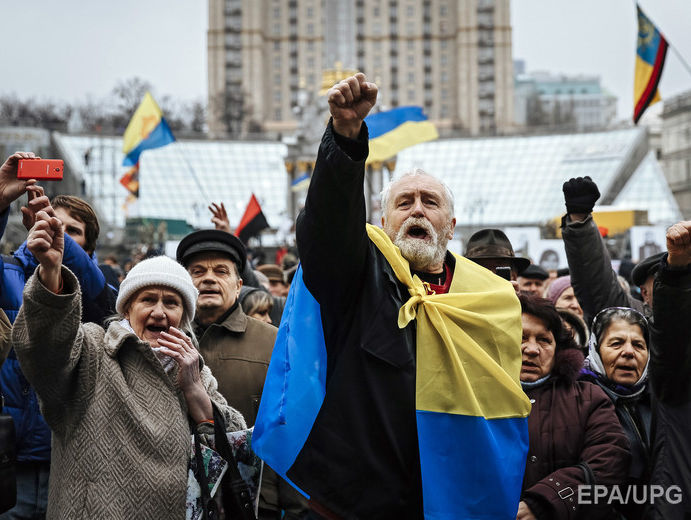 65% українців уважає, що війна на сході триває, тому що вона вигідна владі і олігархам – соцопитування