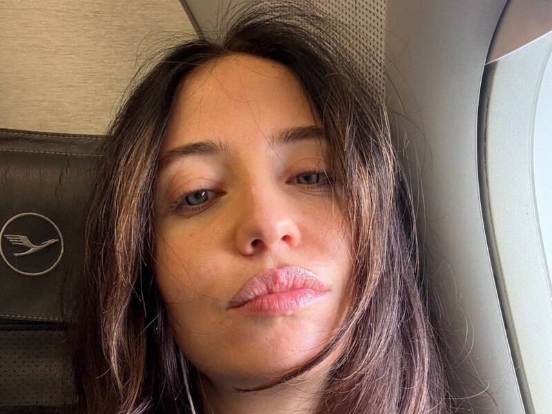 Дорофеева показала, что делает на полу перед концертом. Видео