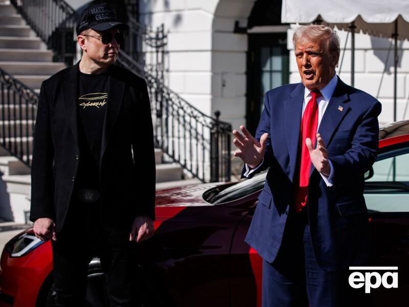 "Політичний тягар". ЗМІ пишуть, що Трамп вирішив повернути "непередбачуваного" Маска в бізнес