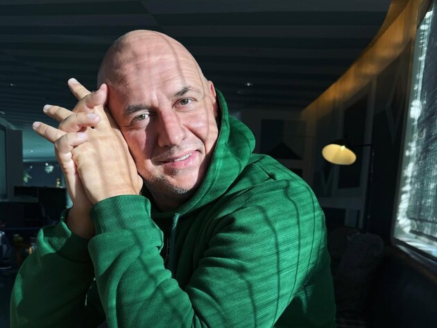 Потап снялся во время курения сигары. Фото