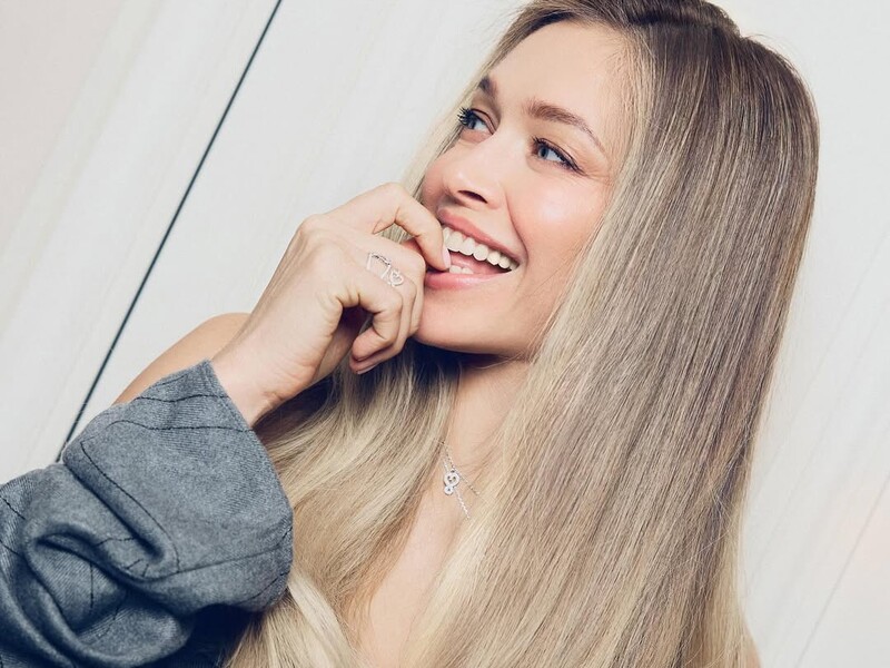 Брежнева показала свой танец под песню из репертуара 