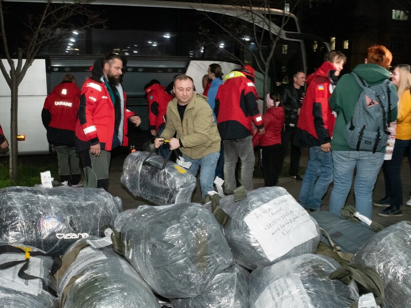 Зі станції "Академік Вернадський" трьома видами транспорту повернулися українські полярники