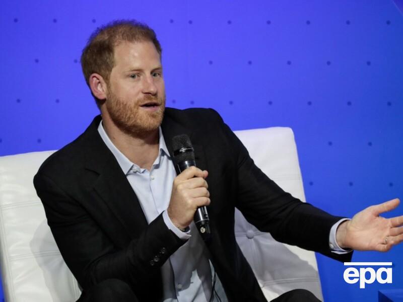 Принц Гарри вернулся в Лондон и предстал перед судом. Видео