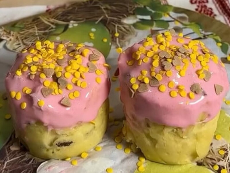 Просто растопите это в микроволновке – и нанесите на паски. Рецепт трендовой глазури, которая не липнет