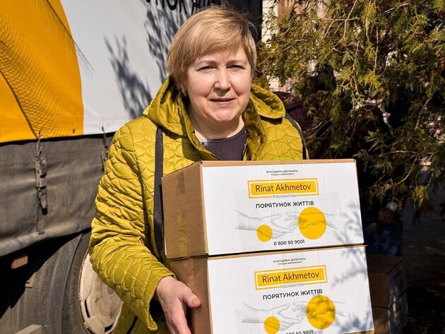 Эвакуированные жители Сумской области получают помощь от Фонда Рината Ахметова