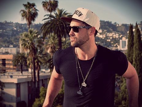 Чмерковский впервые показал новорожденного сына