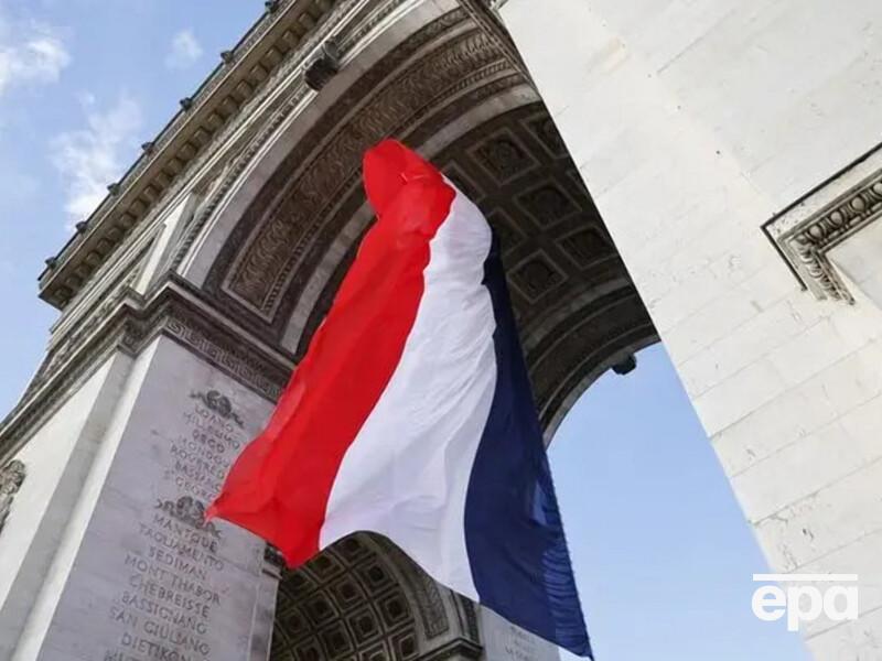 В аеропорту Парижа затримали працівницю російського МЗС