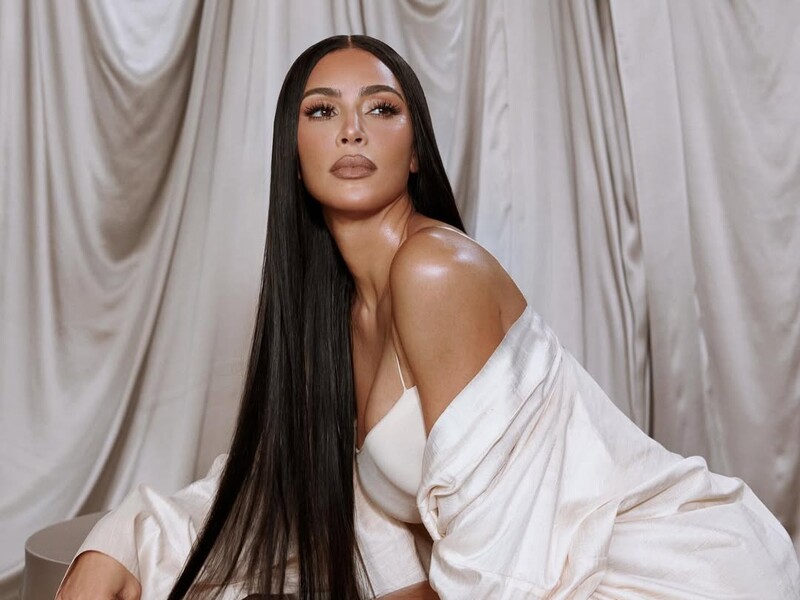 Кардаш'ян показала, як змінювалася її зовнішність із п'яти до 35 років