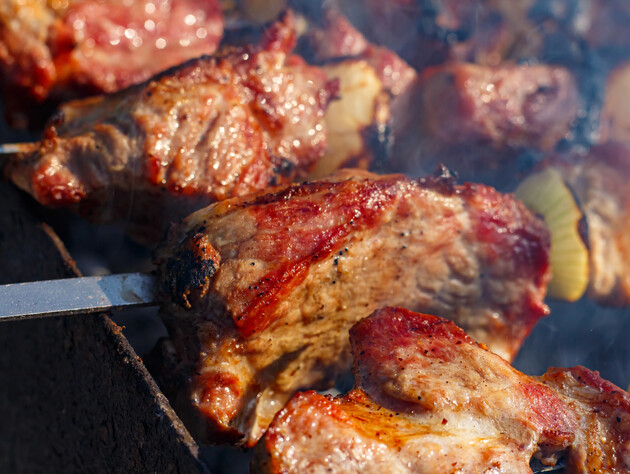 Перемешайте это с мясом – и через 60 минут можно жарить. Рецепт идеального маринада для свинины 