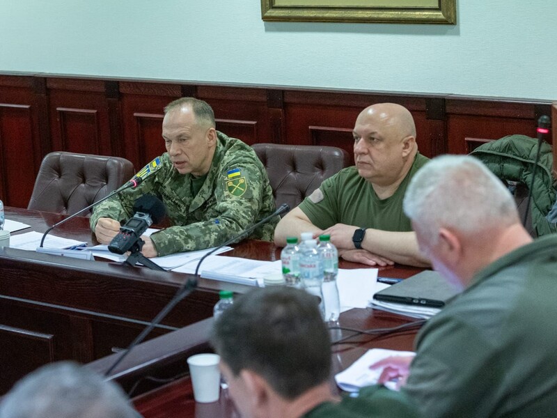 Сирський заявив про потребу посилити захист озброєнь і техніки через наступальні дії РФ